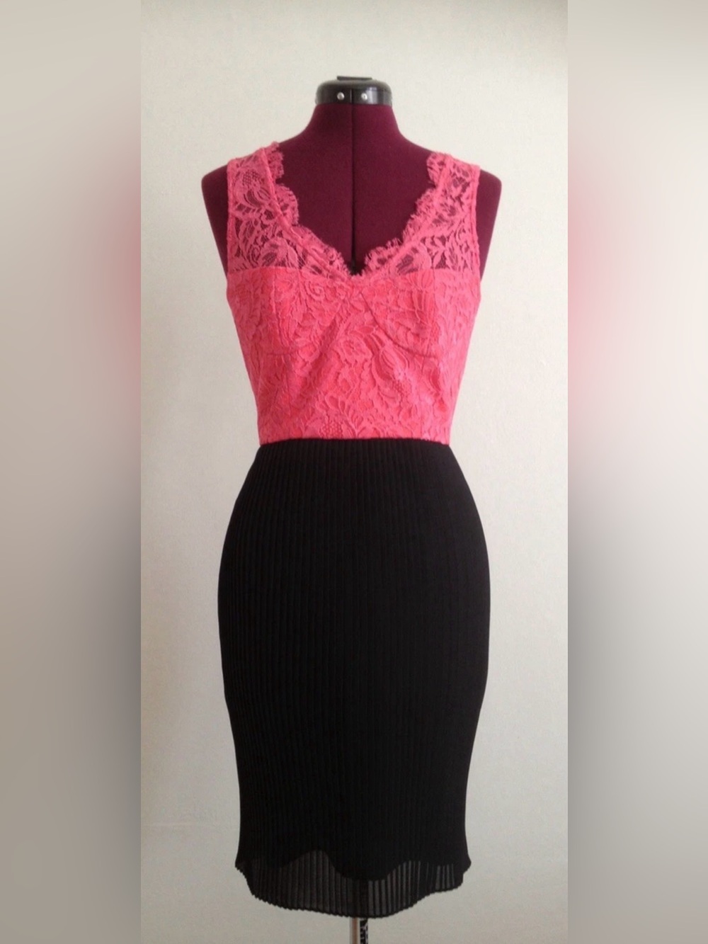 V-neckline Lace Top with Chiffon Skirt Dress